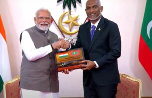 އިންޑިއާއިން ސިފައިންނަށް 72 އުޅަނދު ހަދިޔާކޮށްފި thumbnail image