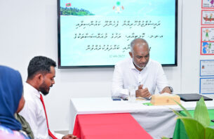 ފެހެންދޫއަށް ހާއްސަކޮށް ޓީޗަރުން ތަމްރީންކޮށްގެން ވެސް ޓީޗަރުން ހޯދައިދޭނަން: ރައީސް thumbnail image