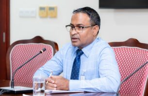 އުއްތަމަ ފަނޑިޔާރުކަމަށް ގަނީ އައްޔަންކުރަން މަޖިލީހަށް ހުށަހަޅައިފި thumbnail image