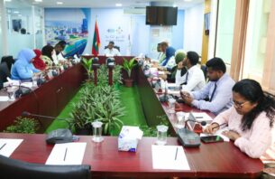 ޓްރެފިކަށް ލުޔެއްދިނުމަށް، މެދުޒިޔާރަތް މަގު ހުޅުވާލުމަށް ކައުންސިލުން މަޝްވަރާކުރަނީ thumbnail image