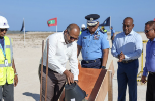 ފުލުހުންގެ އިމާރާތްތައް ނިމުމުން ކުށުގެ ވެށިން މީހުން ދުރުކުރުމަށް ޚާއްސަ ޕްރޮގުރާމެއް ފެށޭނެ: ވަޒީރު އިޙްސާން thumbnail image