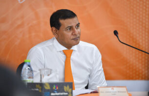 އަޒުމް އާކުރަންވީ ދީނުގެ ފަރުޟުތައް އަދާކުރުމަށް: ސިޔާމް thumbnail image