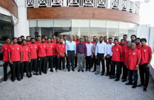 ދިވެހި ފުޓުބޯޅަ ކުރިއަރުވަން ސަރުކާރުން ފުރިހަމަ އެއްބާރުލުން ދޭނަން: ރައީސް thumbnail image