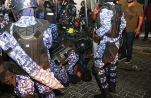އެމްޑީޕީ މުޒާހަރާ: ހައްޔަރުކުރި 6 މީހުންގެ ބަންދަށް 15 ދުވަސް thumbnail image