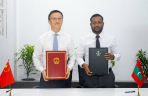 މާލެއާއި ވިލިމާލޭގެ މަގުތައް ހަދަން ޑިޒައިން މަރުހަލާ ފަށަން ޗައިނާއާއެކު ސޮއިކޮށްފި thumbnail image