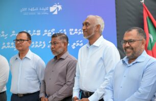 ކޮމަންޑޫ އެއާޕޯޓްވެސް ދެ އަހަރާއި ބައިން އަޅާ ހުޅުވަން ރައީސް ވައުދުވެވަޑައިގެންފި thumbnail image
