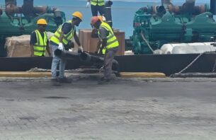 އައްޑޫއަށް 1.8 މެގަވޯޓުގެ ދެ ޖެނެރޭޓަރު ގެންގޮސްފި thumbnail image