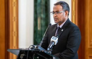 ފަނޑިޔާރުންގެ ކޮންމެ ބާރަކާއި ކޮންމެ ނިންމުމަކާ މެދު ސުވާލު ކުރެވޭނެ: އުއްތަމަ ފަނޑިޔާރު thumbnail image