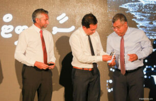 ދުވާލަކު 3200 ޑޮލަރު ނެގޭ، ބީއެމްއެލް ވިސާ ޕްލެޓިނަމް ކާޑު ތަޢާރަފްކޮށްފި thumbnail image