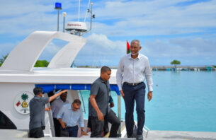 މިލަދުންމަޑުލު އުތުރުބުރީގެ ރަށްރަށަށް ކުރައްވާ ދަތުރުފުޅެެއްގައި ރައީސް ފުރާވަޑައިގެންފި thumbnail image