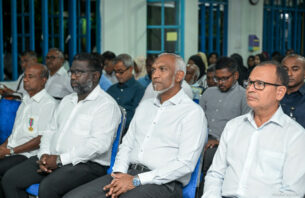 އާދަމްގެ ތައުރީފް ރައީސްއަށް: ލާމަރުކަޒީ ނިޒާމު އެންމެ ހަރުދަނާ ގޮތެއްގައި ތަންފީޒު ކުރަމުންދަނީ ރައީސް މުޢިއްޒު thumbnail image