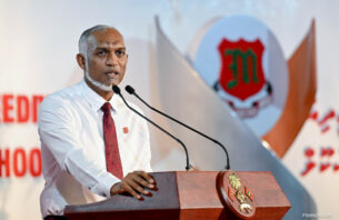 ރާއްޖެއަށް އުޖާލާ ކުރިމަގެއް ހޯދައިދިނުމުގެ އެންމެ ބޮޑު ދައުރަކާއި ބާރެއް އޮތީ މުދައްރިސުންގެ އަތްމަތީގައި: ރައީސް thumbnail image