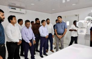 ވެލިދޫ އާއި ހޮޅުދޫގެ ސިއްހީ މަރުކަޒުގައި އެކްސްރޭގެ ހިދުމަތް ފަށައިފި thumbnail image