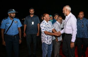 މާދަމާ ރޭ ރައީސް މުއިއްޒު މައްޗަންގޮޅީގެ ރައްޔިތުންނާ ބައްދަލުކުރައްވަނީ thumbnail image