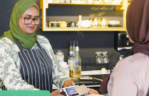 އަންހެނުން ވިޔަފާރީގެ ތެރެއަށް ނެރެން ދޫކުރާ ލޯނަށް ކުރިމަތިލާން ހުޅުވާލައިފި thumbnail image