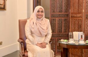 "ބޭން އޮން ޓޮބޭކޯ" އަކީ ދުޅަހެޔޮ މުޖުތަމަޢުއެއް ބިނާކުރުމަށް ނިންމެވި ތާރީޚީ ނިންމެވުމެއް: މެޑަމް ސާޖިދާ thumbnail image