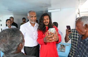 ޕީއެންސީ ސަރުކާރަށް ދެ އަހަރު ؛ މަސްވެރިން ބޭންކިން ނިޒާމަށް thumbnail image