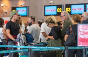 މި މަސް ނިމުމުގެ ކުރިން ރާއްޖެއަށް ދެ މިލިއަން ޓޫރިސްޓުން ހަމަވާނެ thumbnail image