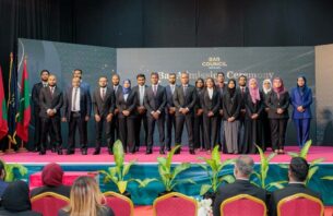 ދިފާއީ ވަކީލުން ހެކިވެރިންނަށް ބިރު ދައްކާކަމަށް ބުނުމުން ބާ ކައުންސިލްއިން އެކަން ކުށްވެރިކޮށްފި thumbnail image