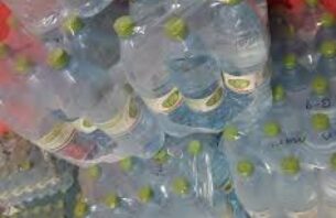 ޕްލާސްޓިކް ކުދި ފެންފުޅި މަނާކުރުން 2028 އަށް ފަސްކޮށްފި thumbnail image