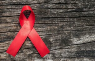 ރާއްޖޭގެ 36 މީހަކު އެއިޑްސް ބައްޔަށް ދަނީ ފަރުވާ ކުރަމުން: އެޗްޕީއޭ thumbnail image