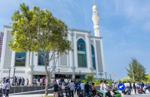 ހުޅުމާލެ ފޭސް ދޭއްގައި އަލަށް އިމާރާތްކުރި "މަސްޖިދުލްއީމާން" ހުޅުވައިފި thumbnail image