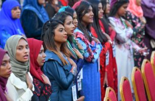 ސިވިލް ސަރވިސް އަންހެން މުވައްޒަފުން ހެދުން އެޅުމުގެ ގަވާއިދު އިސްލާޙްކޮށްފި thumbnail image