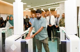 ވެލާނާ އިންޓަރނޭޝަނަލް އެއަރޕޯޓުގައި 11ވަނަ އީ-ގޭޓު ހުޅުވައި، ޚިދުމަތް ދޭން ފަށައިފި thumbnail image