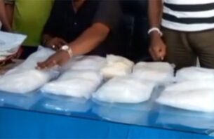 ލަންކާއިން އަށް ކިލޯގެ "އައިސް"އާ އެކު، ލަންކާ މީހަކު ހައްޔަރުކޮށްފި thumbnail image