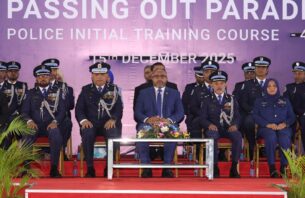 މީހުން ފައިސާ ދޭނެ. ޕްރޮމިސް ކުރާނެ. ނަމަވެސް ތިޔަ އަޒުމު ގުޑުވާ ނުލާތި: އިޙްސާން thumbnail image