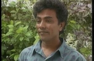 90ގެ މަޝްހޫރު ފިލްމީތަރި، އަދުރޭއަށް ހާޓްއެޓޭކެއް ޖެހި ފަރުވާދެނީ thumbnail image