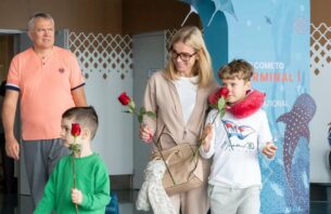 ޓޫރިސްޓުންގެ ހޭދަމަތިވެ، އާމްދަނީ 5.4 ބިލިއަން ޑޮލަރަށް އުފުލިއްޖެ thumbnail image