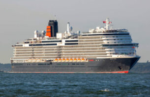 އިނގިރޭސިވިލާތުގެ ކުއީން އަނާ ކްރޫޒްލައިނާ ރާއްޖެ އަންނަނީ thumbnail image