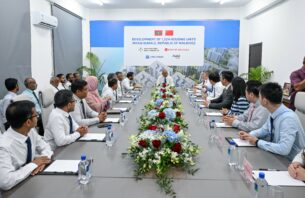 އެފޯޑަބަލް ހައުސިން މަޝްރޫއު ފެށުމަށް ވެފައިވާ ތައްޔާރީތައް ރައީސް ބައްލަވާލައްވައިފި thumbnail image