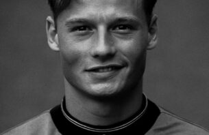 އެކްސިޑެންޓެއްގައި އާސެނަލްގެ ކުރީގެ ކީޕަރު މެނިންގާ މަރުވެއްޖެ thumbnail image