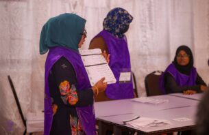 އަމިއްލަ ކެންޑިޑޭޓުންގެ "ތާރީޚީ އިންގިލާބު": ޕާޓީ ސިސްޓަމަށް ގޮންޖެހުމެއް! thumbnail image