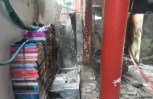 ފޭދޫ ސްކޫލްގެ ލައިބްރަރީގައި އަލިފާނުގެ ހާދިސާއެއް ހިނގައި، ކިޔެވުން ވަގުތީ ގޮތުން މެދުކަނޑާލައިފި thumbnail image