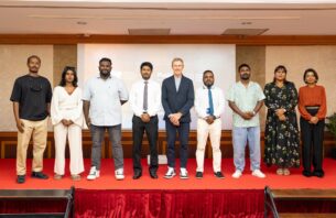 ވިޒިޓް މޯލްޑިވްސްއިން ފަންނުވެރިންގެ ސަމިޓެއް ރާއްޖޭގައި ބާއްވަނީ thumbnail image