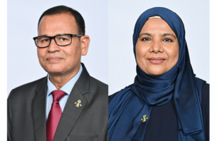 އާދަމް ޝަރީފާއި ޑރ. އައިޝަތު ޝިހާމް ހިމެނޭހެން ކެބިނެޓުގެ ތިން ވަޒީރަކު މަގާމުން ދުރުކޮށްފި thumbnail image