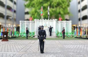 ދިވެހި އަސްކަރިއްޔާގެ ފަޚުރުވެރި ސިފައިންގެ ދުވަސް ފާހަގަކުރުމުގެ ގޮތުން ދިދަ ނެގުމުގެ ޚާއްޞަ ރަސްމިއްޔާތެއް ބާއްވައިފި thumbnail image