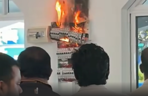 މުލީގެ މިސްކިތެއްގައި ހުކުރު ހުތުބާ ކިޔަމުން ދަނިކޮށް އަލިފާނުގެ ހާދިސާއެއް thumbnail image