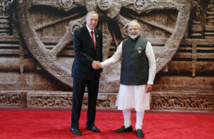 ހަތަރު އަހަރުގެ މެދުކެނޑުމަކަށްފަހު އިންޑިއާއާއި ތުރުކީގެ މަތީ ފަންތީގެ މަޝްވަރާތައް އަލުން ފަށައިފި thumbnail image