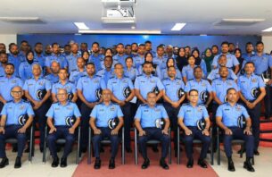 ބޮޑެތި މައްސަލަތައް ތަހުގީގުކޮށްފައިވާ ފުލުސް އޮފިސަރުންގެ އަގު ވަޒަންކޮށްފި thumbnail image