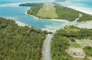 ފޮނަދޫގައި ދެ ސައިކަލު ޖެހި އެކްސިޑެންޓެއް ހިނގައި، ދުވަސްވީ މީހަކަށް ފަރުވާދެނީ thumbnail image