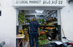 މާލޭގައި ހިންގާ ޤަވާއިދާ ޚިލާފު ވިޔަފާރިތަކެއް ރޭޑުކޮށް ތިން ބިދޭސީއަކު އަތުލައިގަނެފި thumbnail image