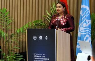 އިންޑިއާ ކަނޑު ހިމާޔަތްކުރުމަށް ގައުމުތައް ގުޅިގެން މަސައްކަތްކުރުމަށް ޚާރިޖީ ވަޒީރު ގޮވާލައްވައިފި thumbnail image