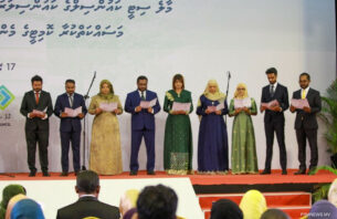 ފަސްވަނަ ދައުރަށް އިންތިޚާބުވި ކައުންސިލަރުންނާއި ޑަބްލިއުޑީސީ މެންބަރުން ހުވާކުރައްވައިފި thumbnail image