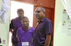 އީސީގެ ރައީސްކަމުގެ މަގާމުން ޒާހިދު އިސްތިއުފާ ދެއްވައިފި thumbnail image