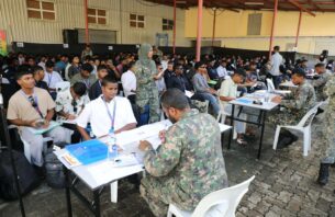 ވަތަނީ ހިދުމަތް ފުރިހަމަކުރި 352 ދަރިވަރުން ނެޝަނަލް ސާވިސް ޓްރެއިނިންއަށް ފުރައިފި thumbnail image