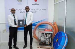 ޖަޕާނު ސަރުކާރުން ހަދިޔާކުރި ފެންހިންދާ ޕަންޕުތައް ކައުންސިލްތަކާ ހަވާލުކުރަން ފަށައިފި thumbnail image